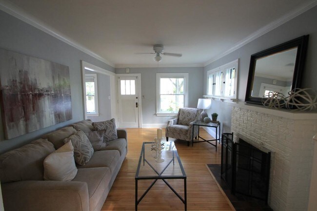 Foto del edificio - 5054 Zenith Ave S