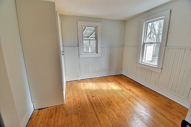 Building Photo - 29 McGrath St