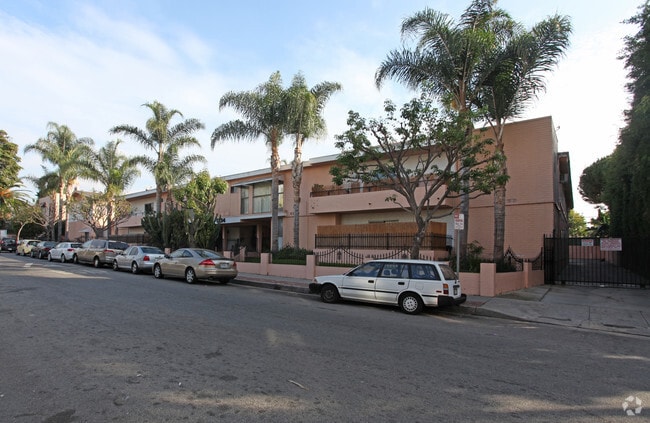 Building Photo - 1334 N Las Palmas Ave