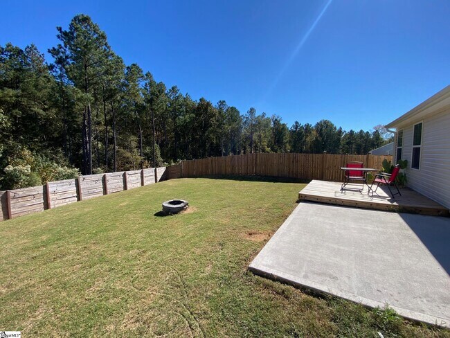 Foto del edificio - 105 Highland Sta Dr