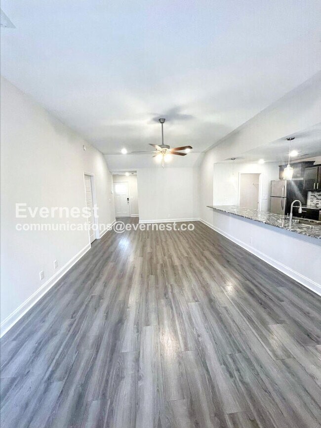 Foto del edificio - 214 King Rd