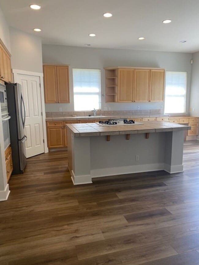 Building Photo - Sweet, perfect 10 located in Caughlin Ranc...