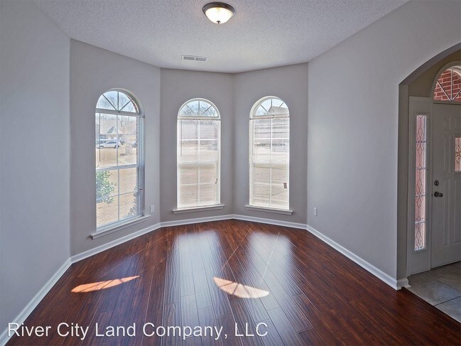 Building Photo - 4 br, 3 bath House - 5674 Orange Tulip Cv