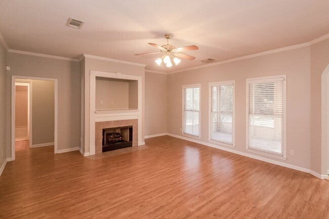 Building Photo - 2064 Milbrey St