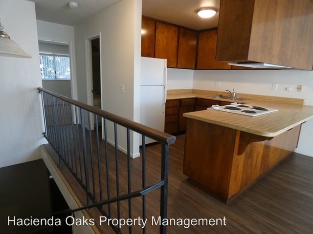 Foto del edificio - 215 N Broadway St