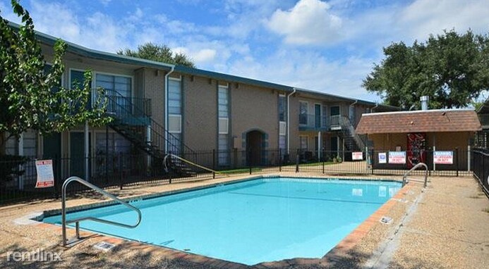 Foto principal - 3635 Shaver St