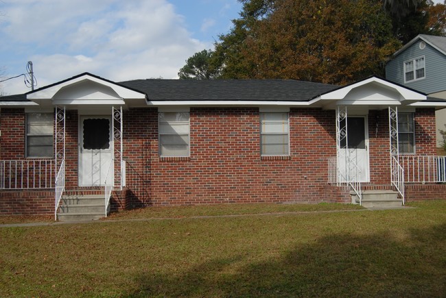 Building Photo - Hyde Avenue Apartments