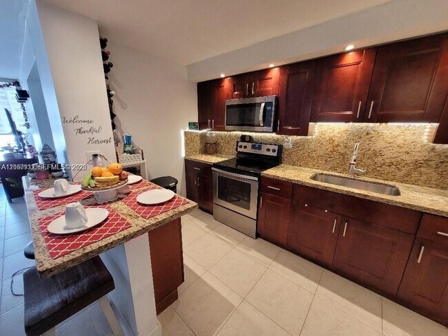 Foto del edificio - 18081 Biscayne Blvd