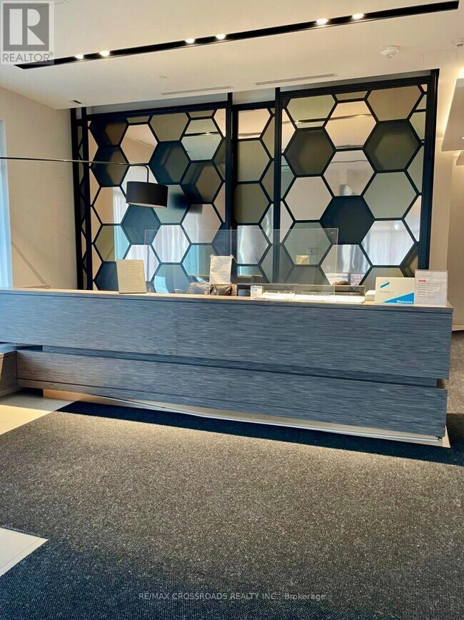 Photo du bâtiment - 128 Fairview Mall Dr