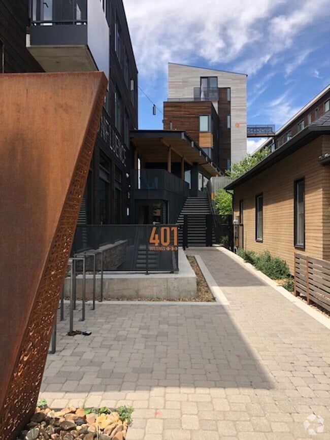 Building Photo - 401 Linden St