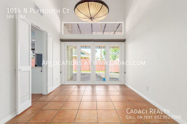 Building Photo - Val Vista Lakes 5 bed 3 bath