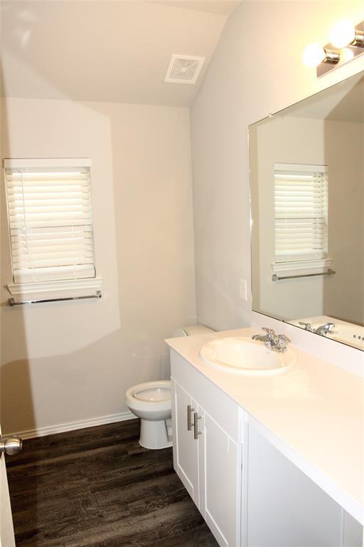 Building Photo - 20811 Acorn Valley Dr