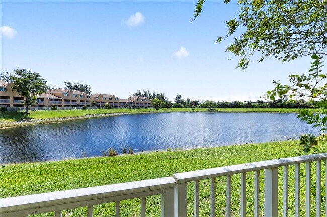 Foto del edificio - 5200 NW 31st Ave