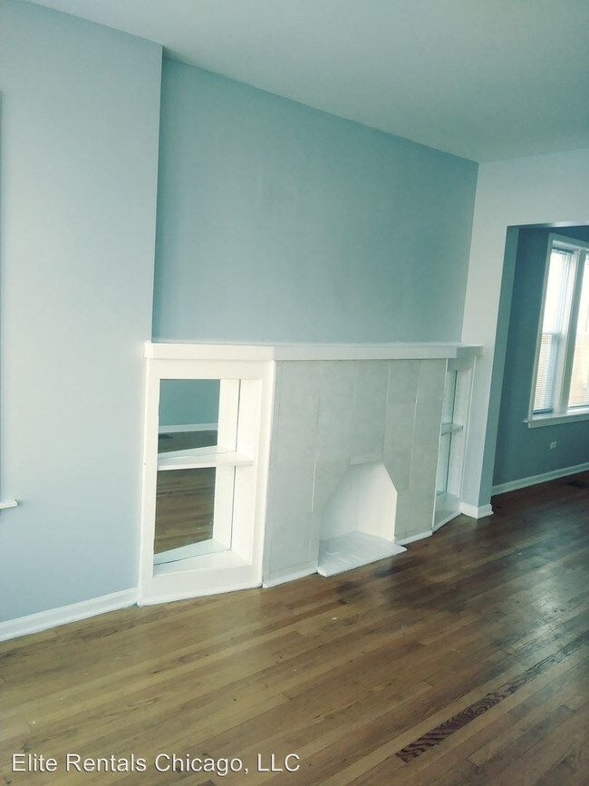 Building Photo - 6940 S Artesian Ave