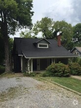 Building Photo - 1714 Ashwood Ave