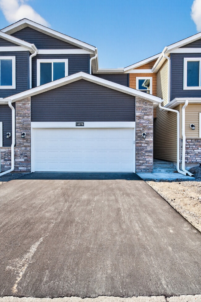 Building Photo - 14876 Willemite Way NW