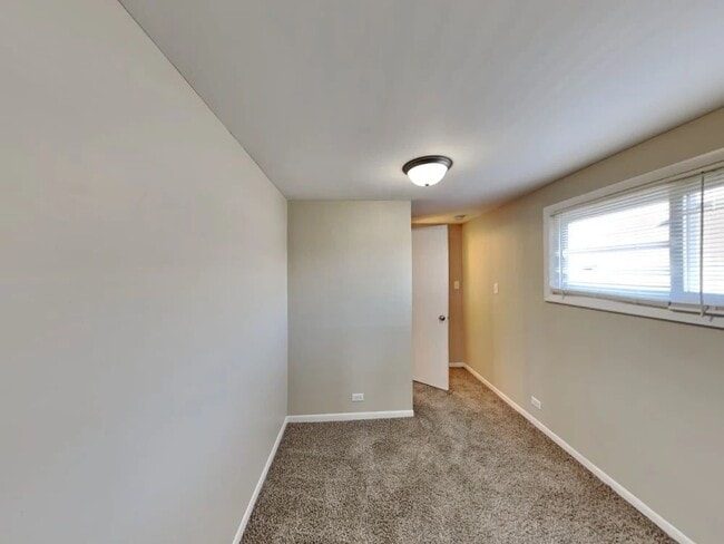Building Photo - 1812 N 38th Ave