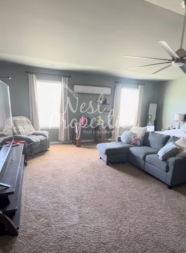 Foto del edificio - 413 Pine Log Run