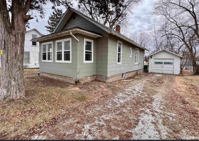 Building Photo - 437 W Pierce St