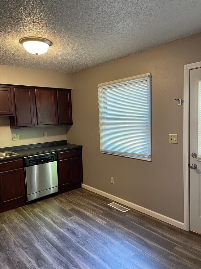 Foto del edificio - 419 S Governor St