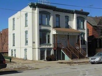 Primary Photo - 10-12 S Geneva St