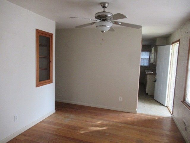 Building Photo - 107 E Houghton St