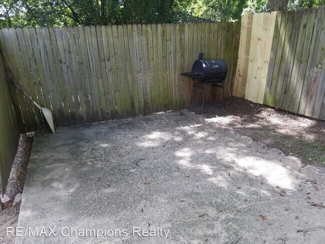 Building Photo - 2 br, 1 bath House - 2929 Pierpont Avenue