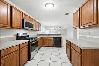 Building Photo - 7818 Black Gap Dr