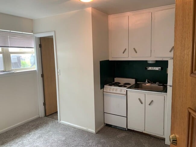 Interior Photo - Maplewood