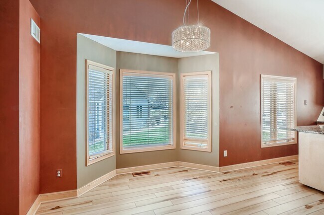Foto del edificio - Beautiful 3-Bed 3-Bath Townhouse in Shoreview!
