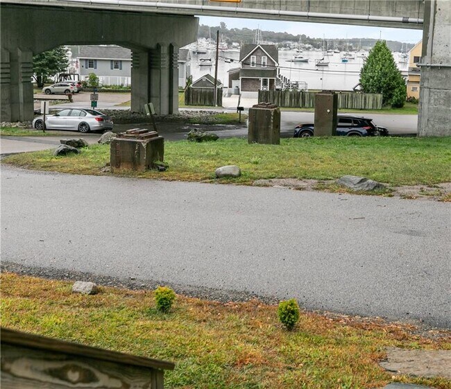 Building Photo - 190 Railroad Ave