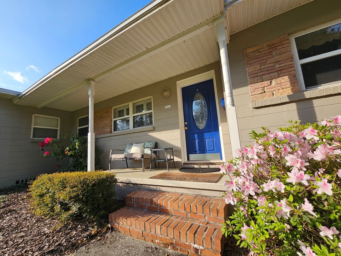Foto principal - 3747 Coronado Rd
