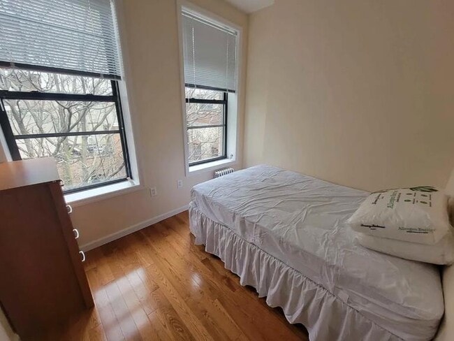 Building Photo - 2 bedroom in NEW YORK NY 10003
