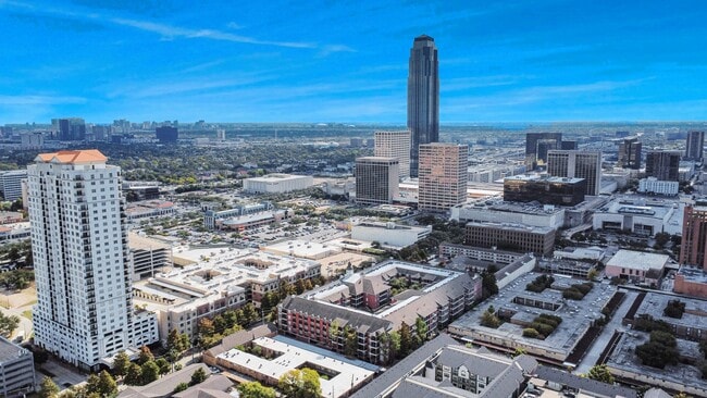 Building Photo - 2400 McCue Rd