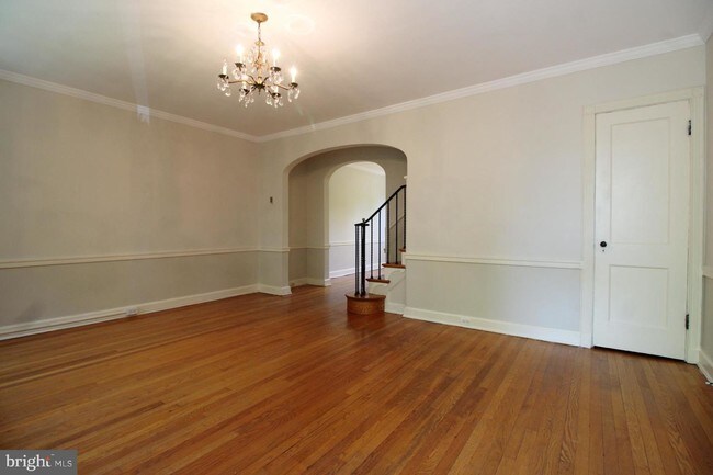 Building Photo - 4443 Greenwich Pkwy NW