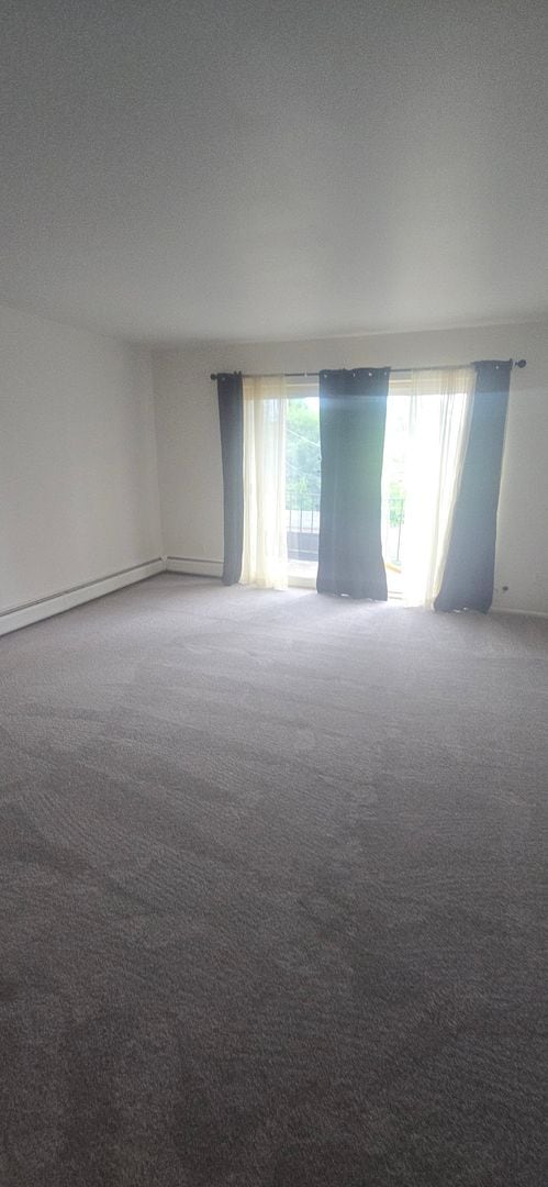 Building Photo - 2 bed 2 bath condominium