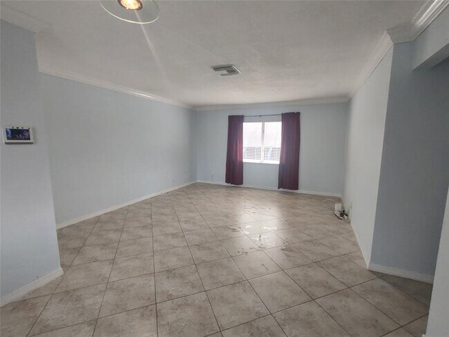 Foto del edificio - 3030 NE 5th Terrace