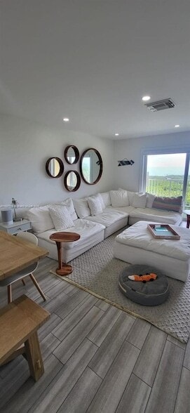Building Photo - 1550 S Ocean Dr