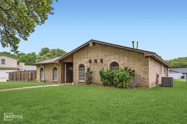 Building Photo - 509 Ivy Way