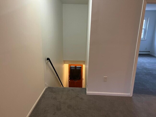 Foto del edificio - 916 Garnet Dr