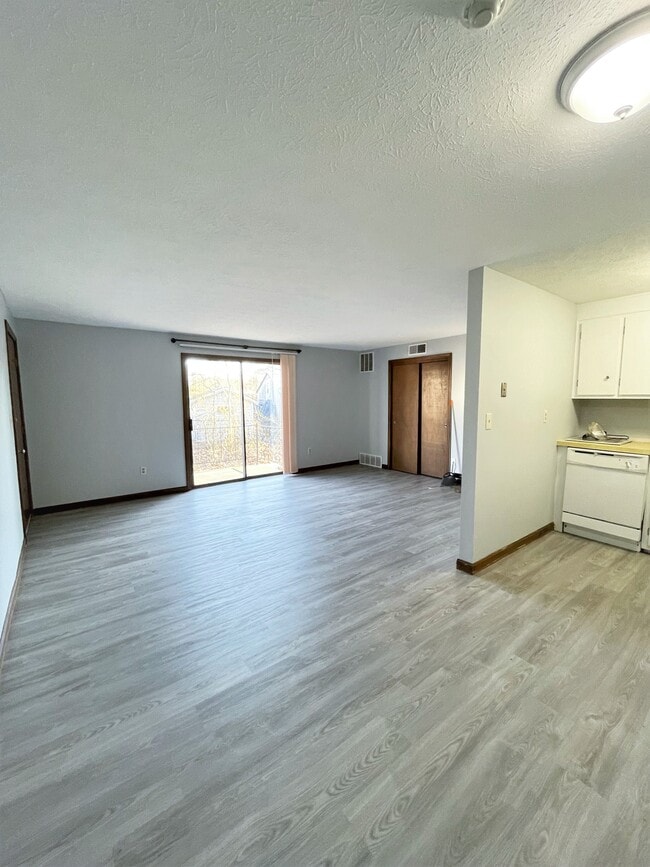 15 Veranda Rd Unit 8, Braintree, MA 02184 Apartments in Braintree, MA