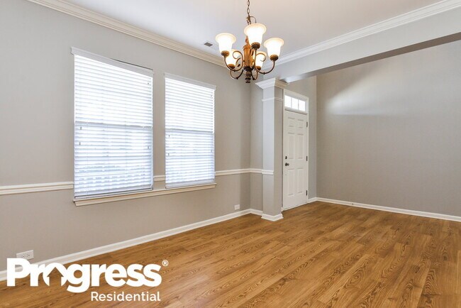 Building Photo - 650 Ashbrittle Dr