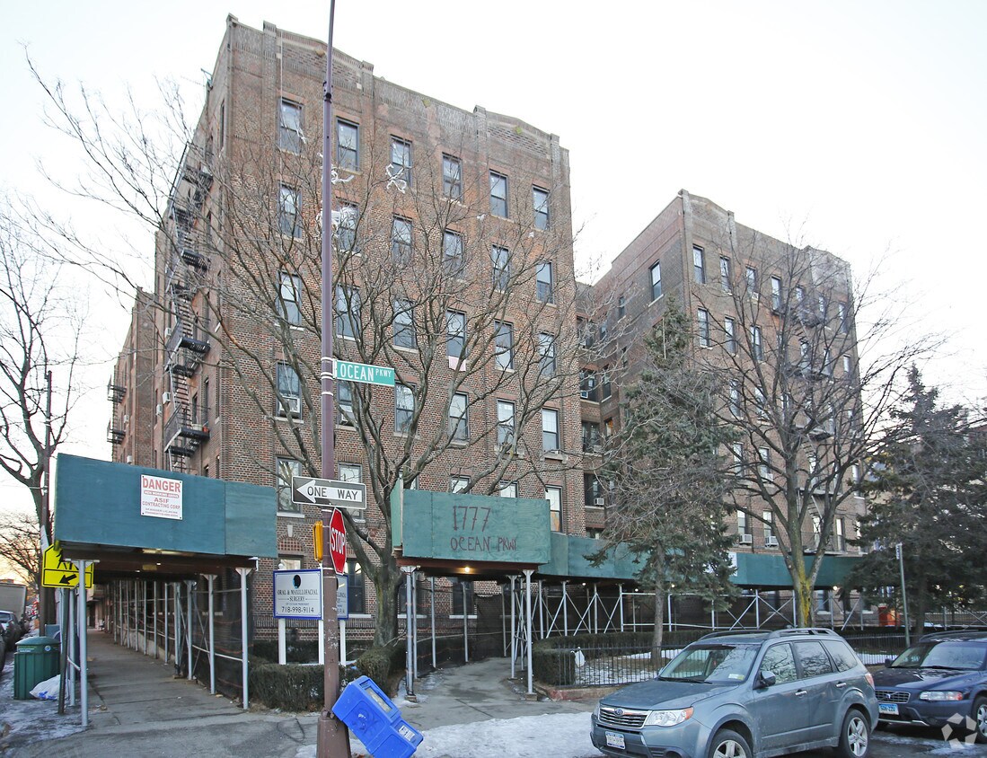 Building Photo - 1777 Ocean Pky