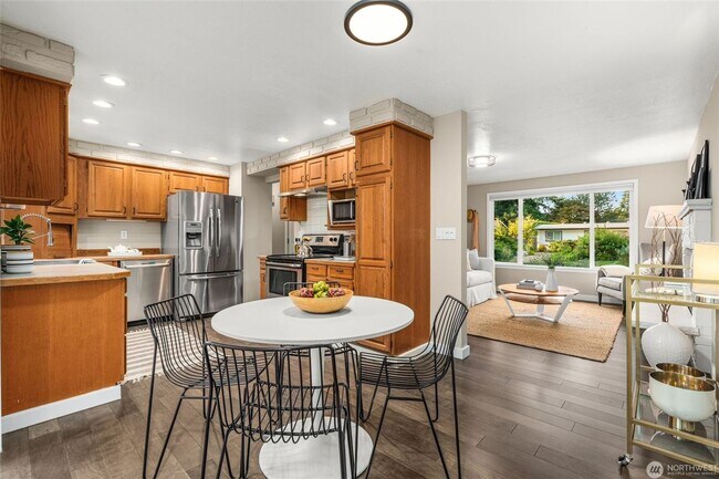 Foto del edificio - Classic Mid-Century Rambler with Modern Co...