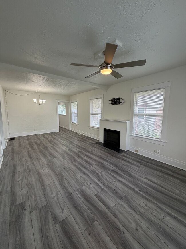 Foto del edificio - 408 Barksdale Ave