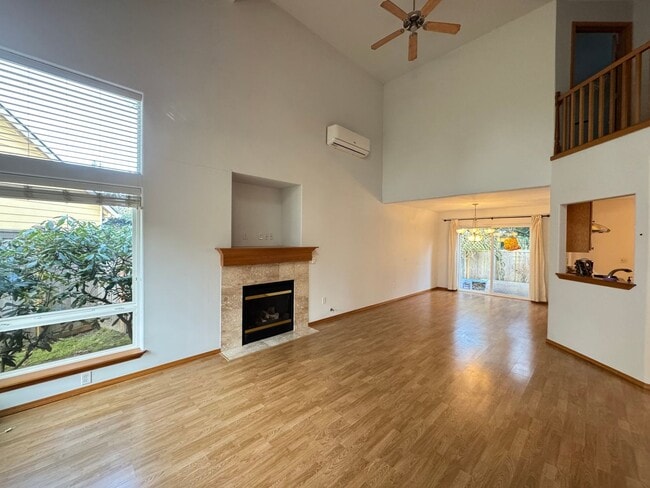 Building Photo - MUST SEE THE COZY PLACE