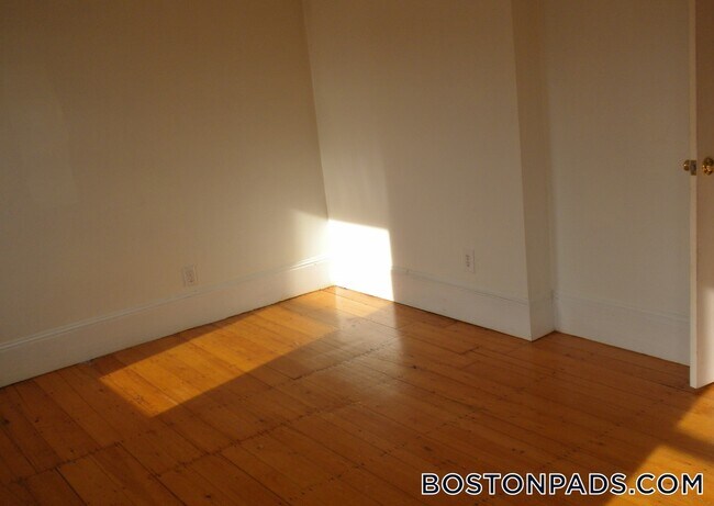 Foto del edificio - 339 Centre St