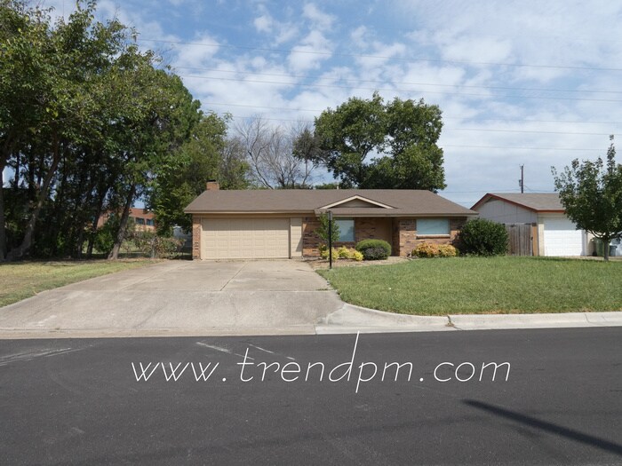 Primary Photo - 951 Easy St