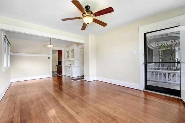 Building Photo - 505 E Olive Ave