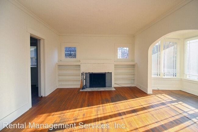 Building Photo - 7 br, 3 bath House - 1327 SE Long St